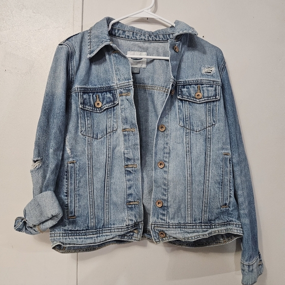 Old Navy Jackets & Blazers - Old Navy Distressed Denim Jacket With Roll Tab Sleeves!